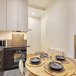 Charming & Modern Studio Center Of Paris